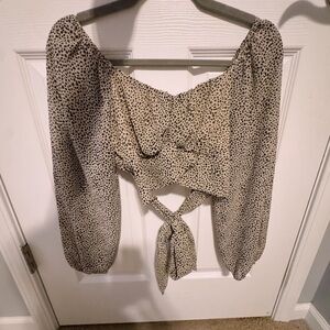 Women's cheetah print cropped long sleeve ties in back